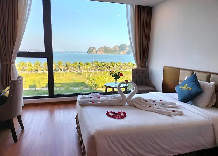 Golden Palm Halong