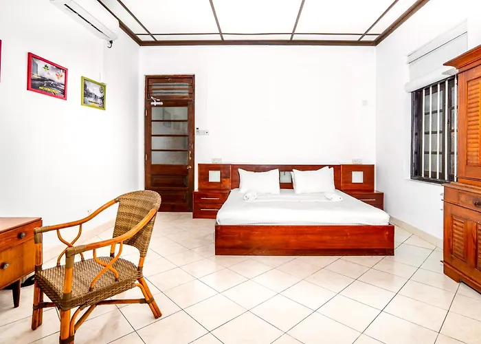 Hotel near College: Lost & Found - Colombo