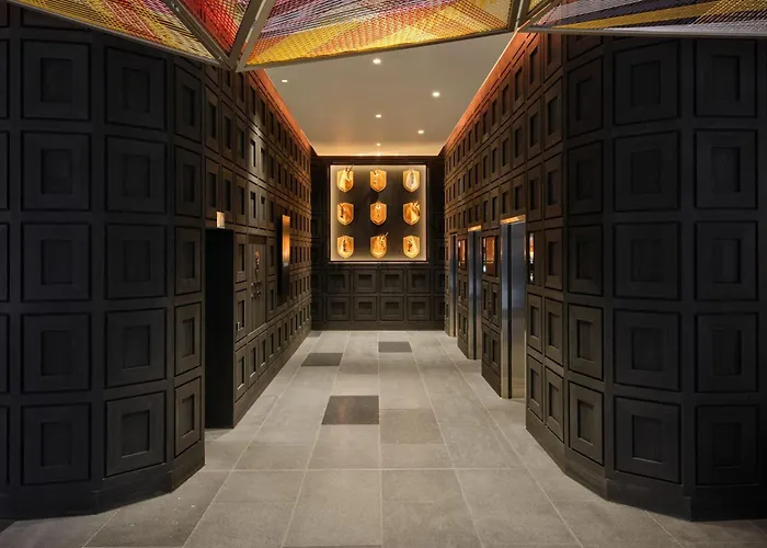 Hotel suites W Edinburgh