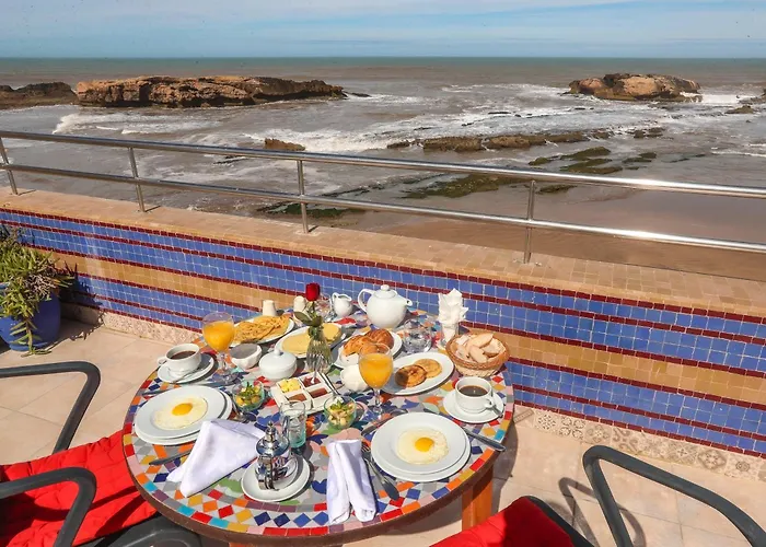 Hotel near College: Riad Perle D'Eau