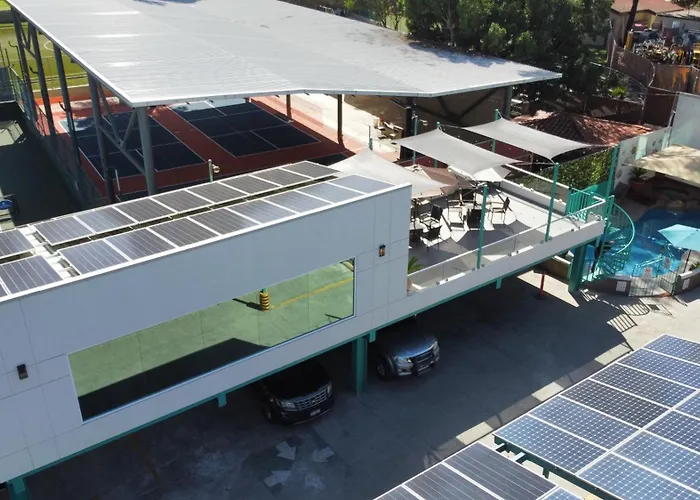 Pet Friendly hotel: R Inn De Tijuana