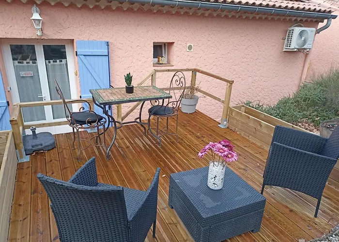 Hôtel avec vue: LE CHABASSOLE CHAMBRES D'HÔTES - Massages - Jacuzzi - Sauna - GORGES DU VERDON
