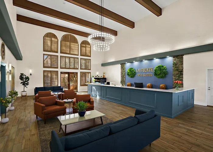 Dog friendly hotels La Fuente Inn & Suites