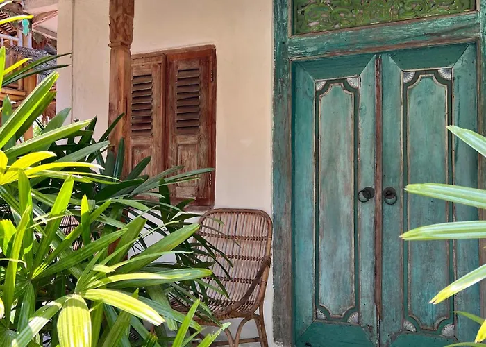 Hotel with view: Captain Coconuts Gili Air