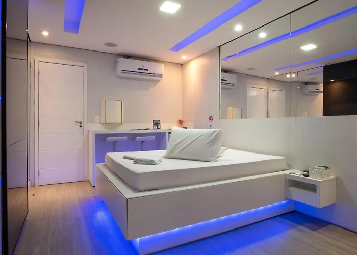 Resort: Motel Fantasy 4 (Adults Only)