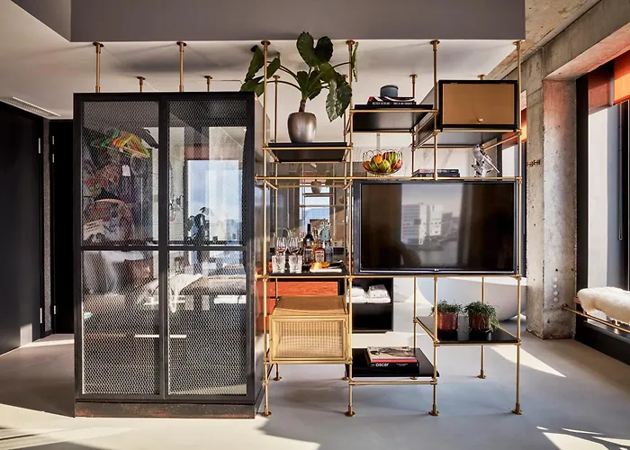 Hotel Ping Pong: Sir Adam Hotel, Part Of Sircle Collection