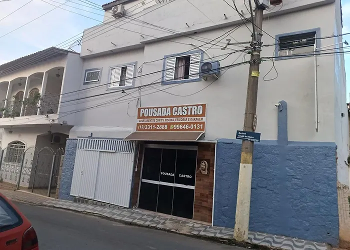 Hotel com piscina: Pousada Castro