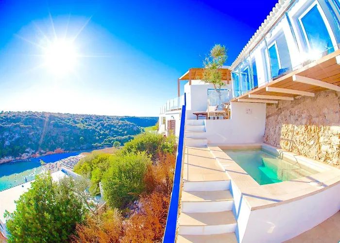 Seafront Bellavista With Heated Pool By Dadovillas