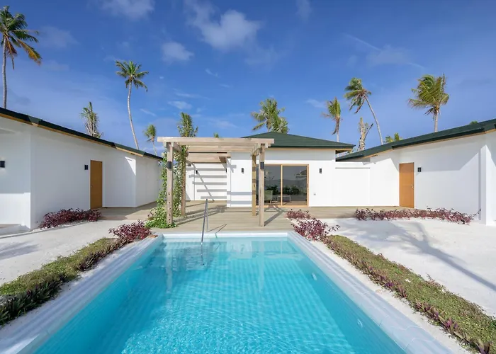 Hotel with Tennis: Joy Island Maldives All Inclusive Resort