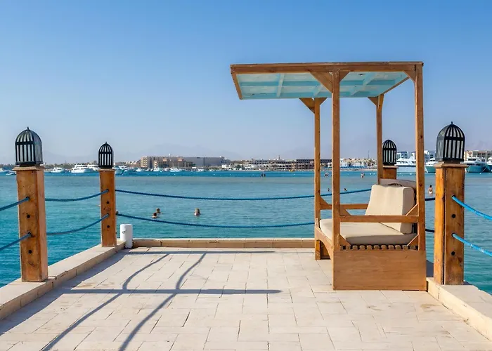 Resort: Siva Grand Beach