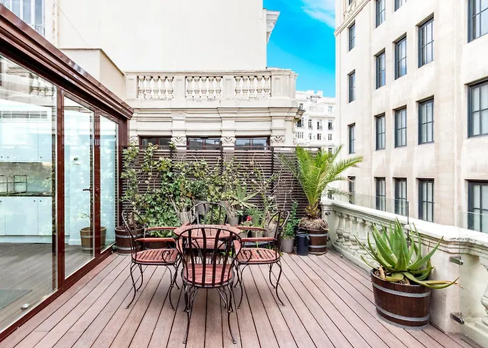 Home Suite Home Gran Via