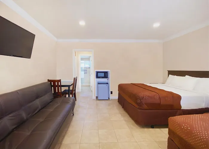 Motel: Nite Inn At Universal City - Walking Distance To Universal Studios Hollywood