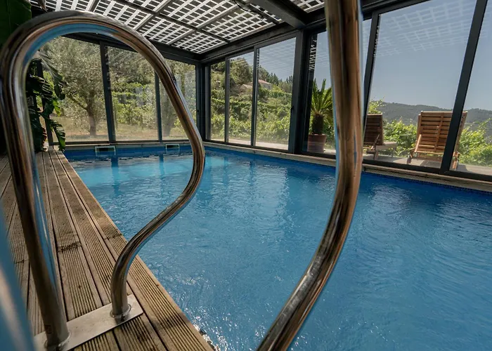 Hotel cerca del colegio: Peso Village