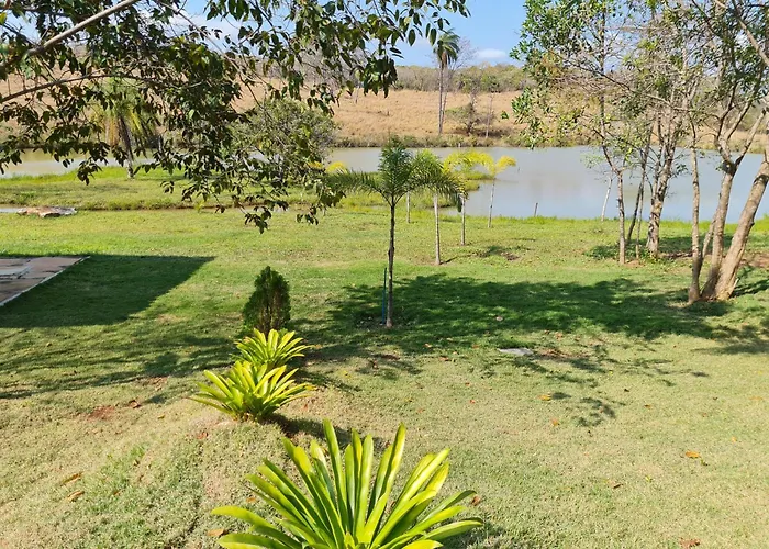 Chalé defronte Lagoa na Serra do Cipó próximo a Cachoeira Grande, Cachoeira do Pedrão e Cachoeira Véu da Noiva