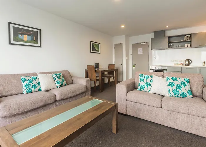 Hotel with view: Barclay Suites