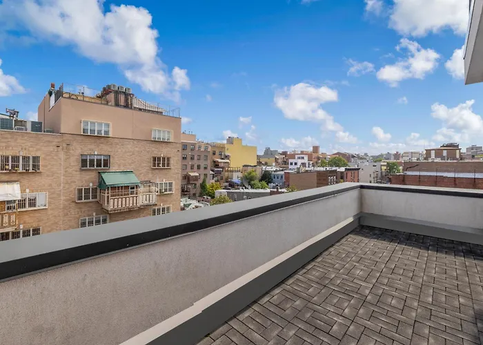 Luxury hotel only: Aura Hotel Brooklyn