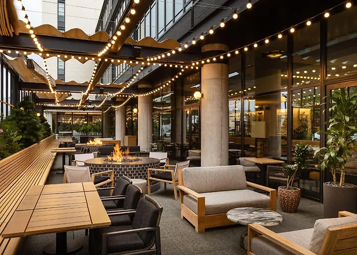 4 star hotel: The Emily Hotel