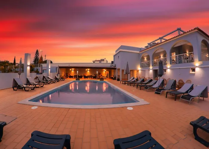 Hotel com parque aquático: Villa Welwitshia