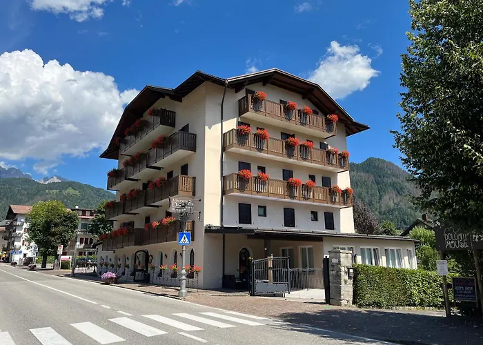 Albergo centrale: Albergo Dolomiti