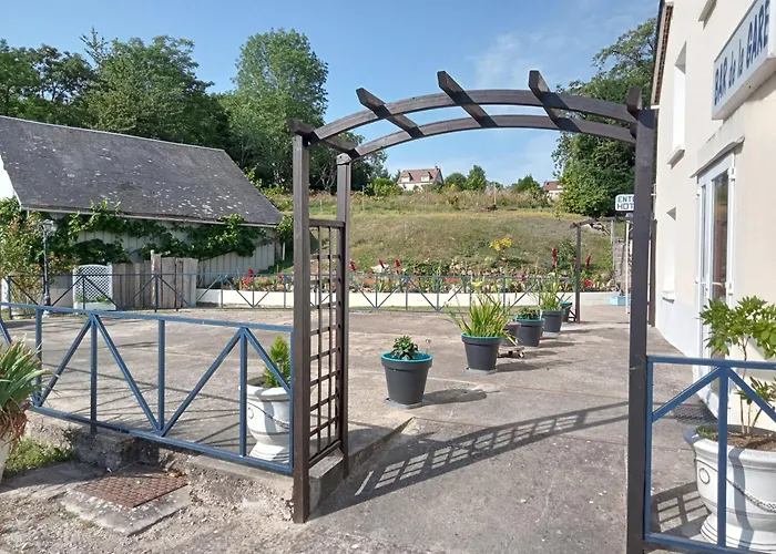 Hôtel accueillant les animaux: Hôtel Restaurant de la Gare (Studios Du Breuil)