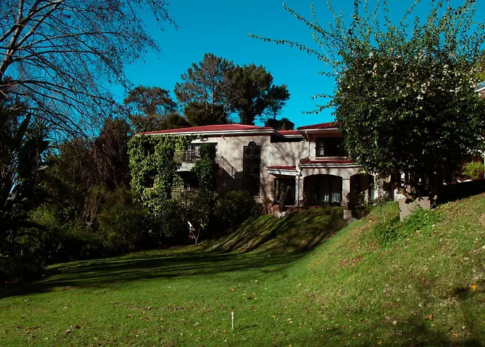 Hotel with pool: Southern Light Country House