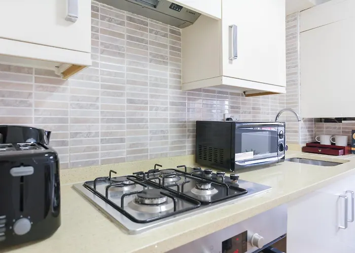 Apartment: Holloway Apartments