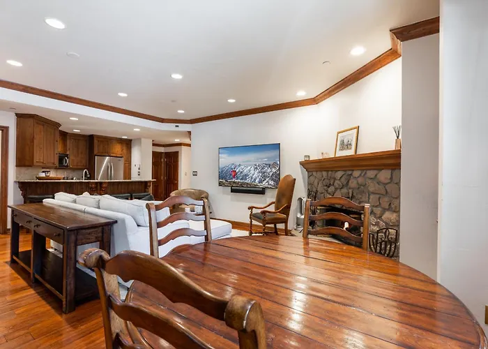 Vacation rental: Strawberry Park True Ski In Ski Out By Vail Realty