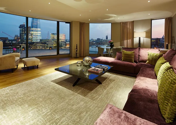 Lodge: Cheval Three Quays At The Tower Of London