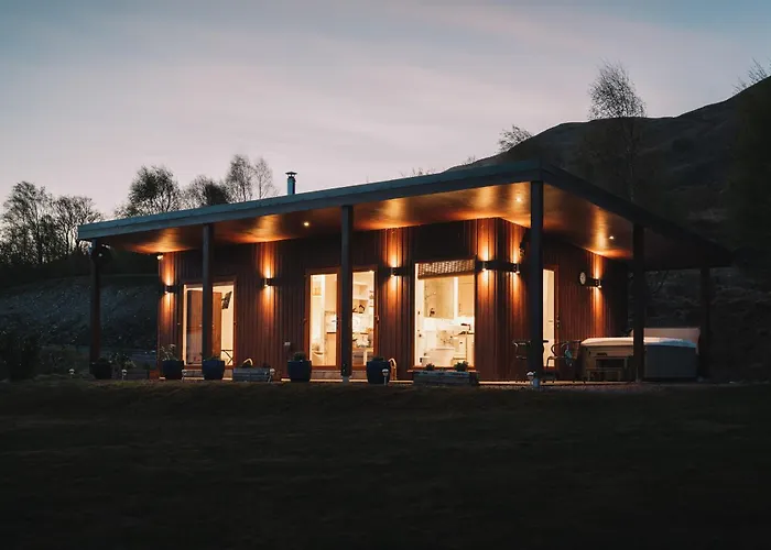 Pet Friendly hotel: Inverskilavulin Estate Lodges