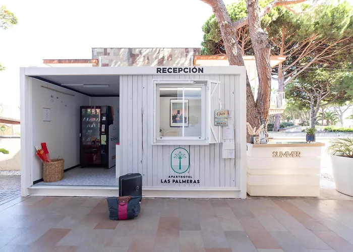 Hotel de 4 estrellas: Aparthotel Las Palmeras Castelldefels