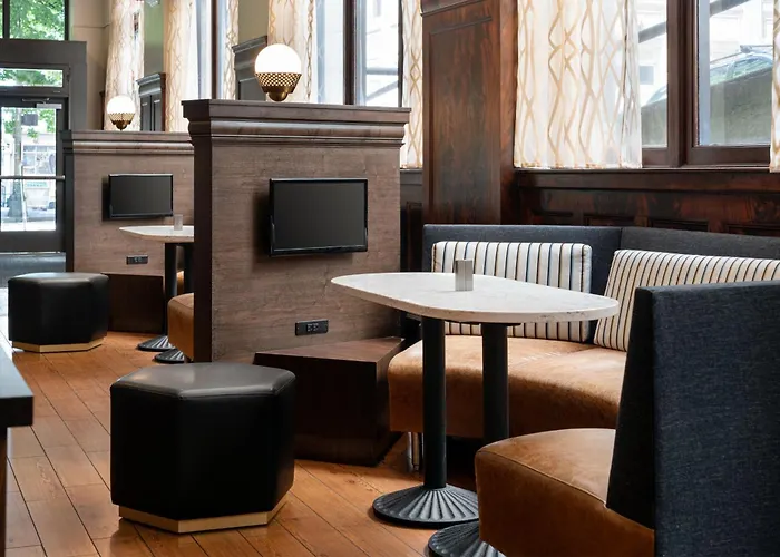 Courtyard Seattle Downtown / Pioneer Square