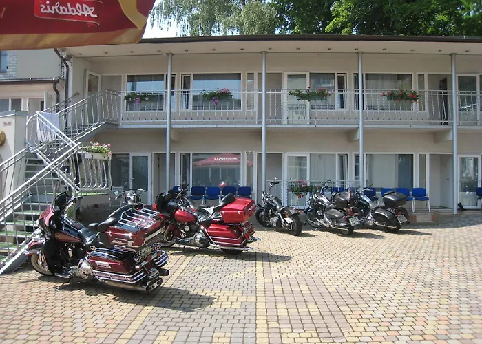 Resort: Nb Hotel With Free Parking