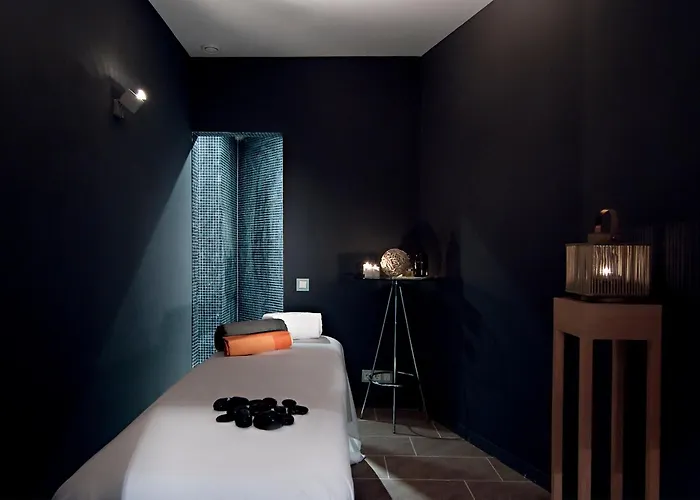 Hotel near College: Axel Hotel Barcelona - Adults Only