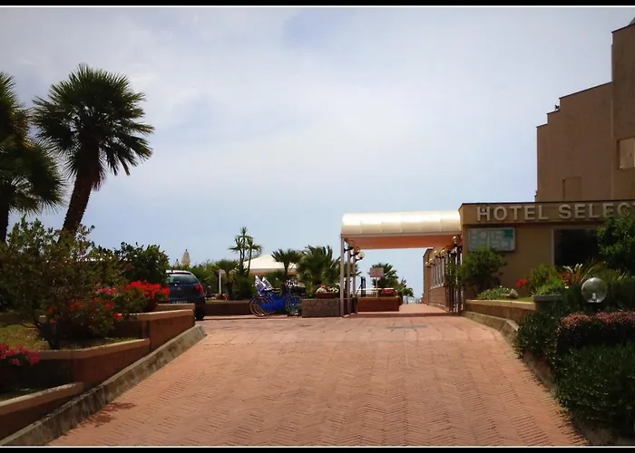 Hotel Con Piscina Select