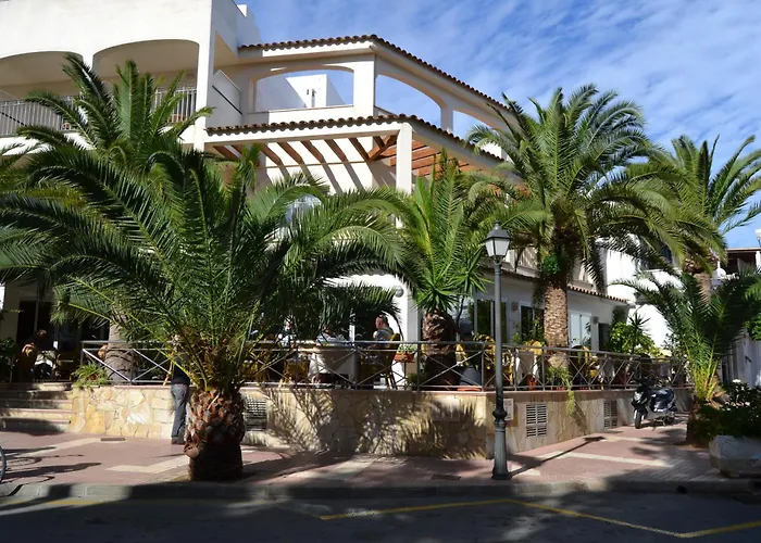  Hostal Leo D'Or