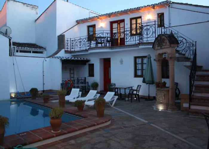 Hotel cerca del colegio: Apartamentos La Ciudad