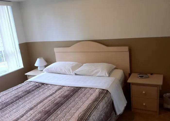 Apartment: Mississauga Furnished Apartments