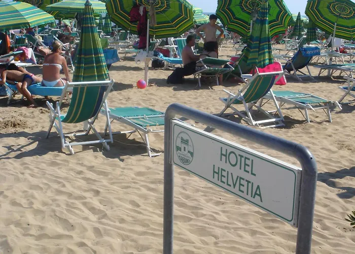 Hotel con tennis: Hotel Helvetia