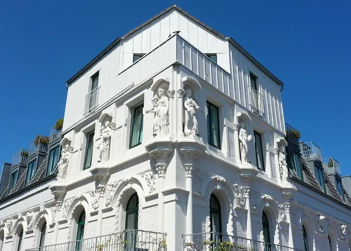 Devin Art Hotel