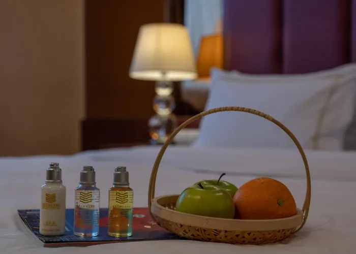 Hotel with pool: Chengdu Tianfu Sunshine Hotel