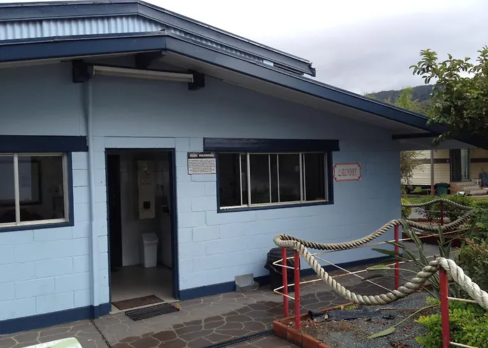 Pet Friendly hotel: Banana Coast Caravan Park