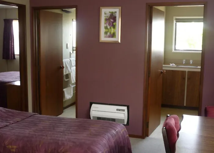 Cheap hotel: Carisbrook Motel