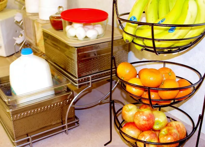 Cheap hotel: Glenwood Springs Cedar Lodge