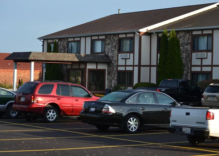 Resort: Sky Lodge Inn & Suites - Delavan