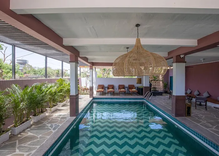 Pet Friendly hotel: The Sierra - By The Lake