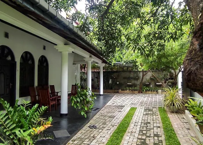98 Home Lodge Dambulla