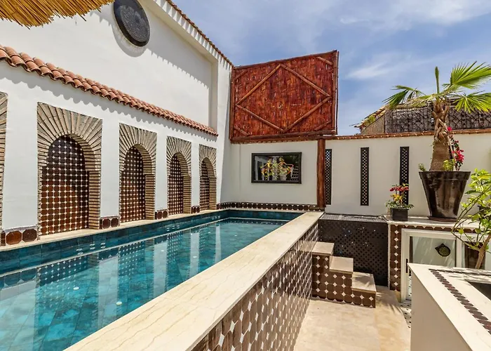 Central hotel: Dar Najat