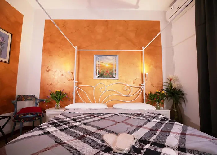 Like Romeo Suites