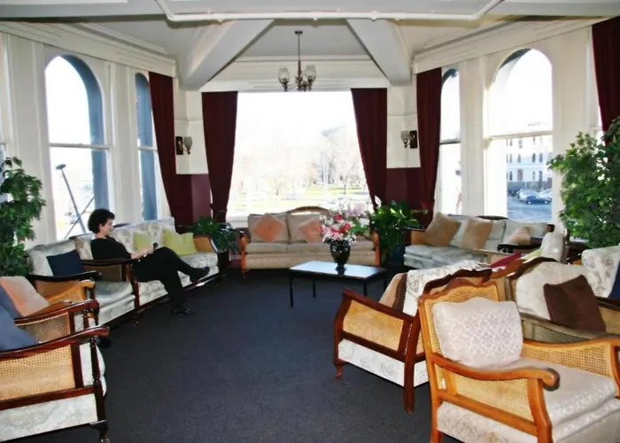 Cheap hotel: Leviathan Hotel