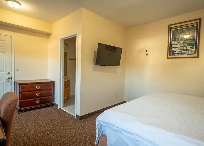 Motel: Watkins Motel